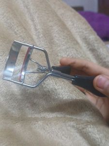 Eyelash Curler