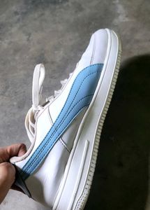 Puma Sneakers