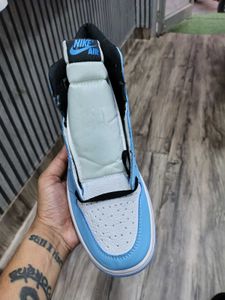 Air Jordan 1 High University Blue