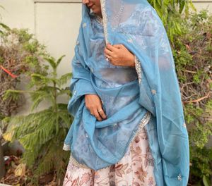 New Sequins And Embroidery Work Lahenga