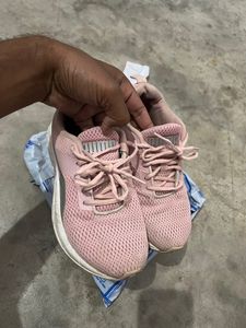 PUMA SPORTS RUNING SHOES