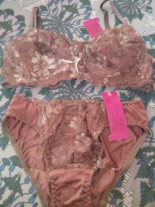 Lace Bra & Panty Set