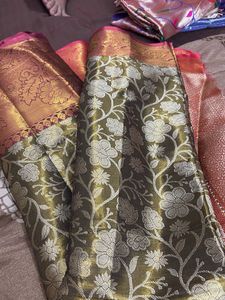 Golden Saree With Blouse