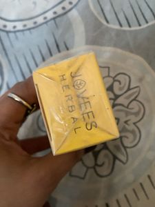 Jovees Herbal SPF 40 Sunscreen Spray