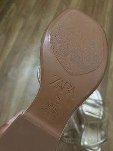 Zara Golden Wedges ✨