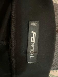 Black Pants with Zipper Detail