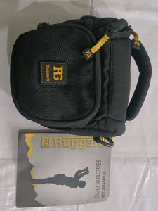 PHB-115B Hunter 15 Mirrorless Camera Holster Bag