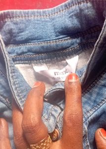 Dungaree 12-18 Months Gud Condition