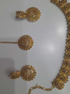 Elegant Gold Jewelry Set