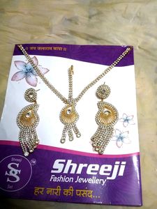 Beautiful Jewellery Set A.D