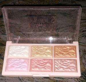 Huda Color Warm Nude Eyeshadow Pallete