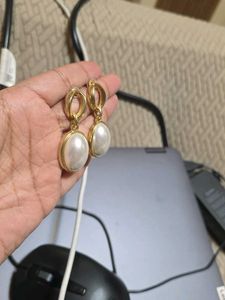 Gold Pearl Earrings