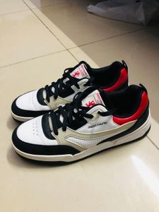 Red Tape sneakers