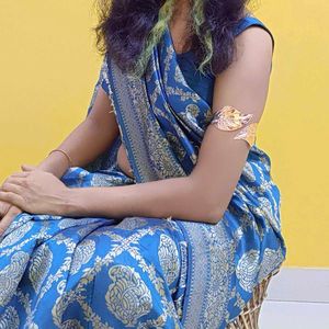 Metalic Armlet For Women