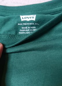 New Levis T Shirt