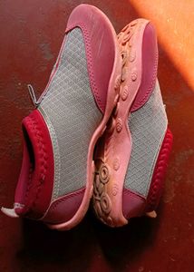 Women Shoes Good Condition.
