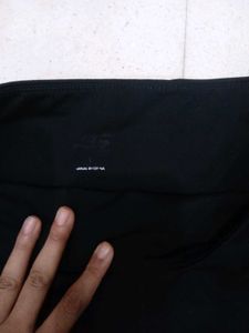 Skechers Black tight