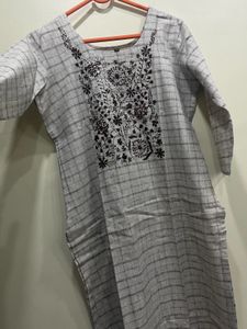 Elegant Embroidered Kurti