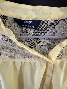 Butter Yellow Top