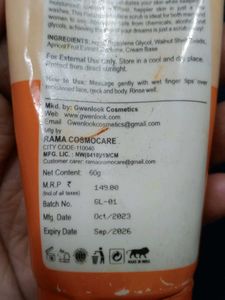 Gwen Look Apricot Scrub