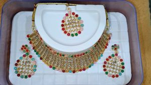 Multicolored Necklace Set With Mangtika