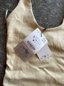 ✨ ZARA Butter Yellow Halter Top