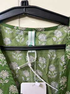 Floral Green Sleeveless Top