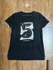 T-shirt With Odd Number