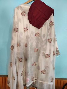 Elegant Embroidered Kurta with a Head Scard Maroon