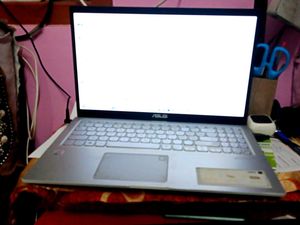ASUS Laptop 15 intel core i3 10thgen 8gb + 512gb w