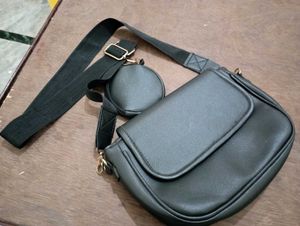 Stylish Black Crossbody Bag🖤