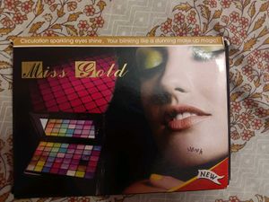 Glamourous Eyeshadow