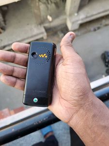 Sony Ericson W200i
