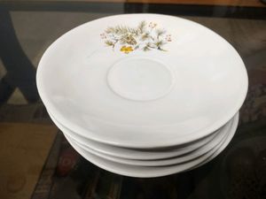 Vintage Saucer Plates Set
