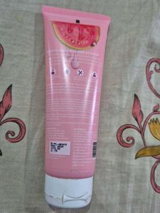 PLIX Guava Glow Cleanser
