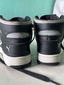 Puma Men Black &amp; White Mid-Top Sneakers