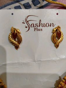 Necklace &amp; Earring Set