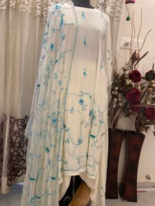 Elegant Y2K Embroidered Kurta Set
