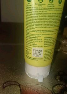Plix Pineapply De Pigmentation Juicy Cleanser