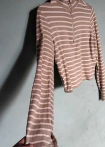 Branded khaki crop top