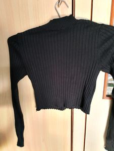 Black Ribbed Crop Top.