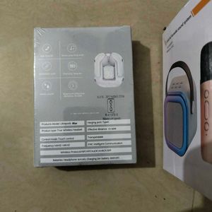 Karoke Speaker and Earbuds