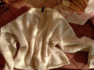 White Korean Shrug 🎀
