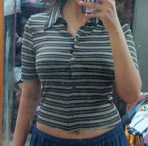 Body Fit Crop Shirt