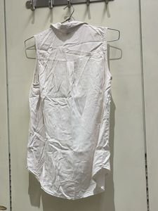 Divided by HNM  White shirt