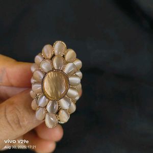 Elegant Flower Ring