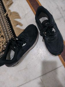 Under Armour Sneakers