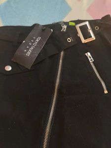I Am Selling Pretty Black Mini Skirt