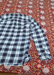 Plaid Flannel Shirt (women black and white)