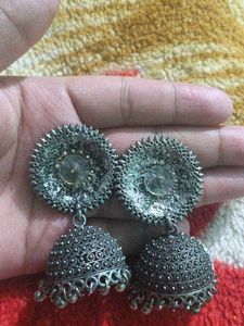 Me Inko Use Nhi Krti Hu Tab  Sell Kr Rhi